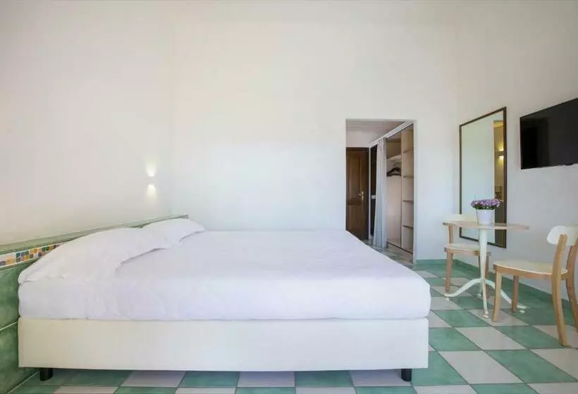 スタンダードバンガロー, Tirreno Resort