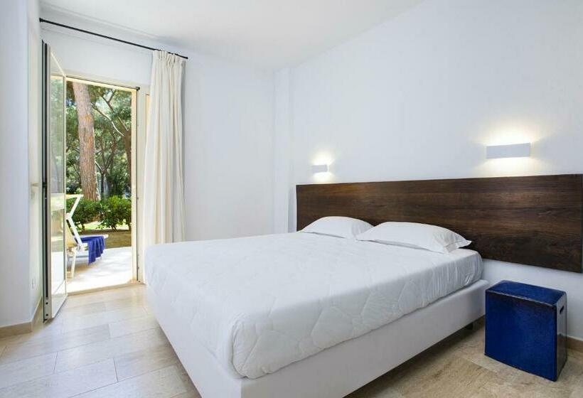 غرفة عائلية مطلّة علي الحديقة, Tirreno Resort