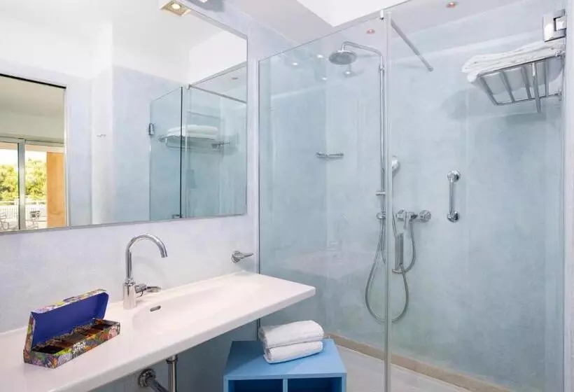 2 Bedrooms Suite Sea View, Tirreno Resort