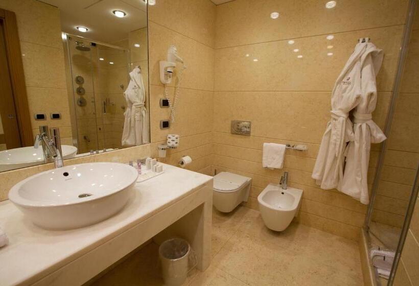 סוויטת ג'וניור, Papillo Hotels & Resorts Roma