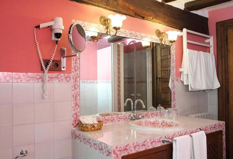 اتاق پرمیوم, Posada La Torre De La Quintana