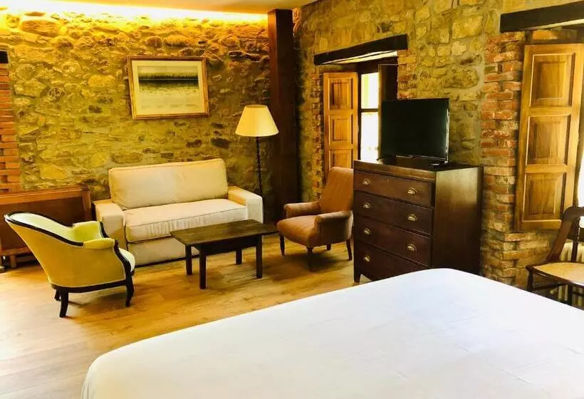 سوییت جونیور, Posada La Torre De La Quintana