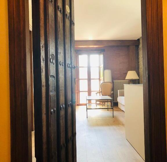 سوئیت پریمیوم, Posada La Torre De La Quintana