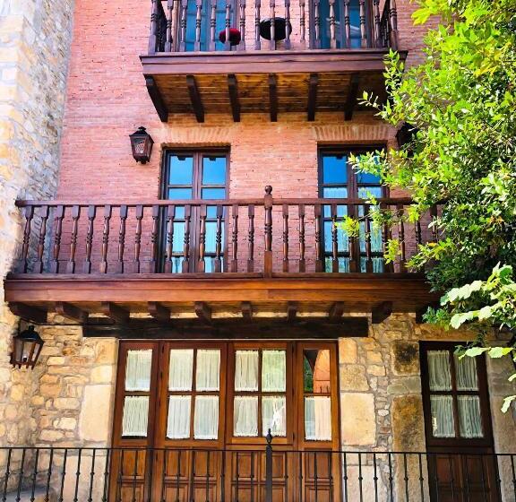 سوئیت پریمیوم, Posada La Torre De La Quintana