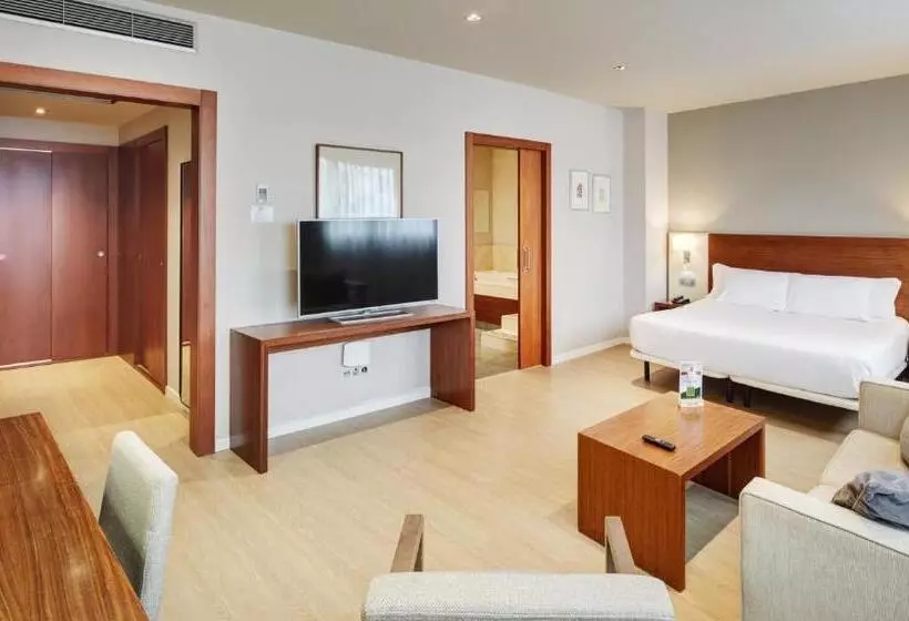 سوئیت با وان آب گرم, Sercotel Ciutat De Montcada