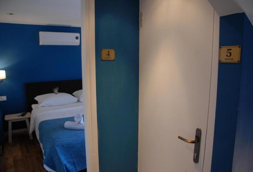 컴포트 룸, Old Town Inn