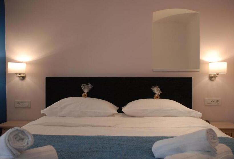 기본룸, Old Town Inn