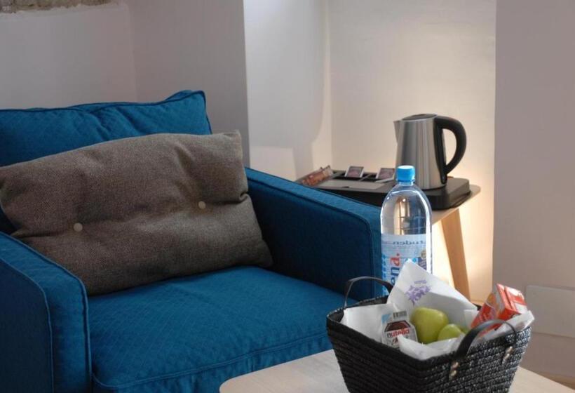 기본룸, Old Town Inn