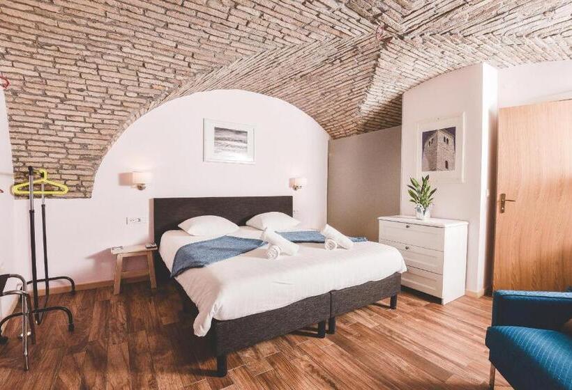 디럭스 룸, Old Town Inn