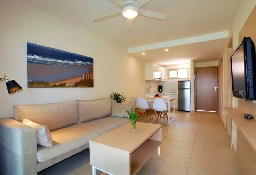 آپارتمان 2 خوابه, Servatur Eden & Buganvillas