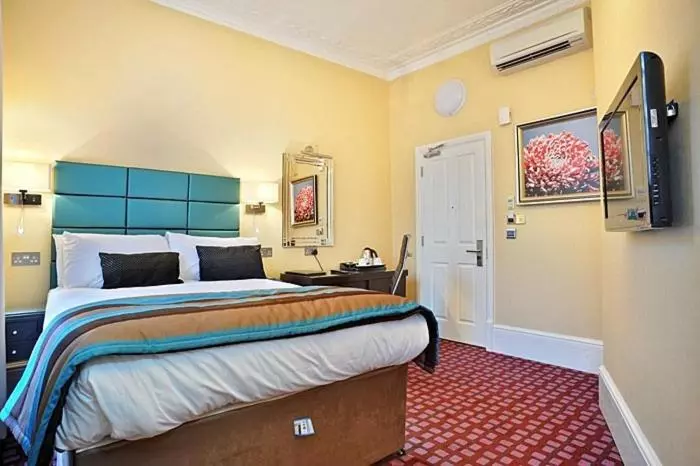 اتاق کلاب, Astors Belgravia