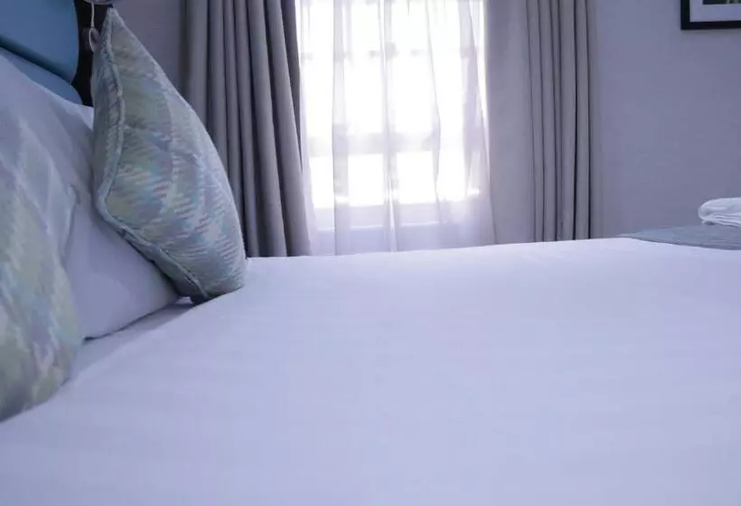اتاق استاندارد سه نفره, Astors Belgravia