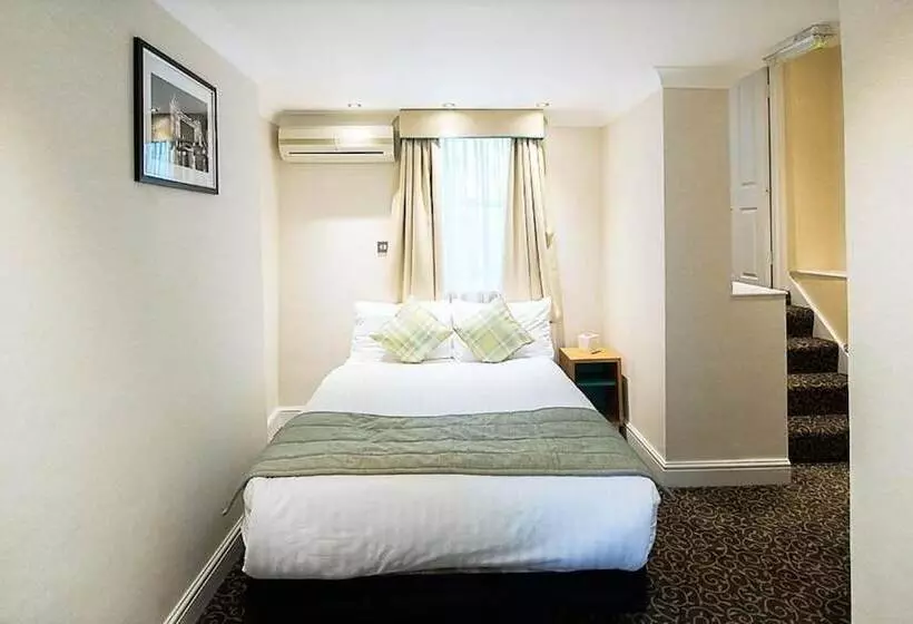 اتاق استاندارد چهار تخته, Astors Belgravia
