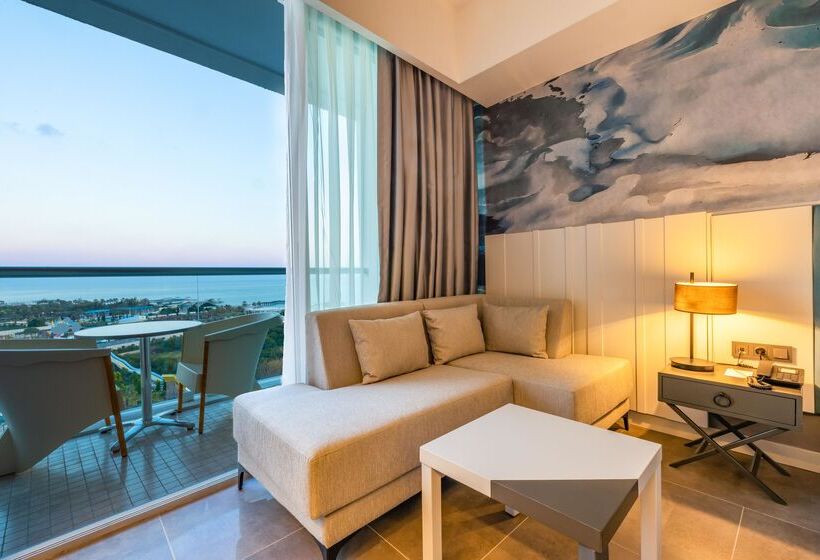 اتاق اساندارد با چشمانداز جانبی به دریا, Crystal Centro Resort Ultimate All Inclusive