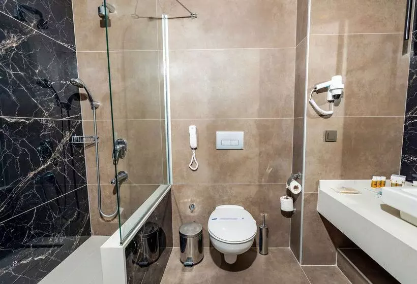 اتاق اساندارد با چشم‌انداز جانبی به دریا, Crystal Centro Resort  Ultimate All Inclusive