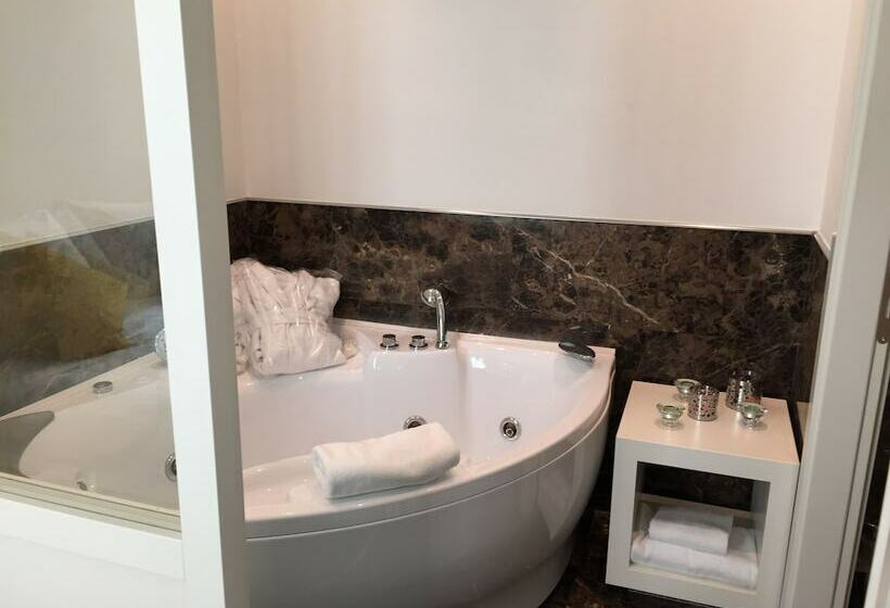 سوییت جونیور, Smy Bologna Centrale