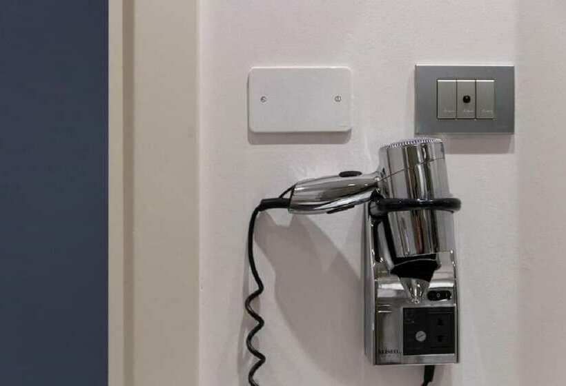 اتاق کلاسیک یک تخته, Smy Bologna Centrale