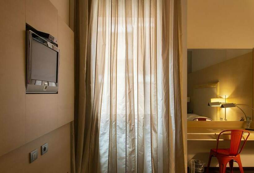 اتاق کلاسیک, Smy Bologna Centrale