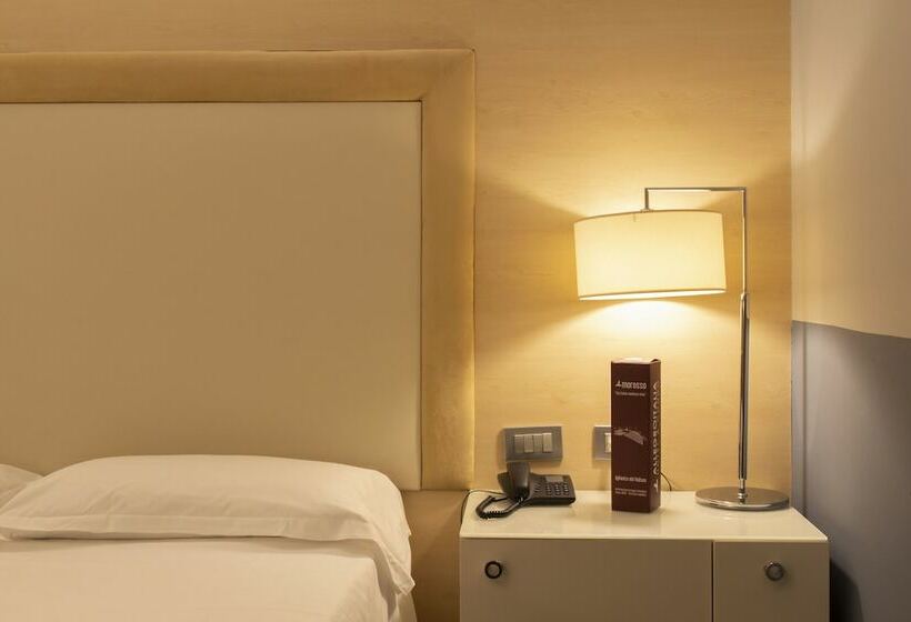 اتاق کلاسیک, Smy Bologna Centrale