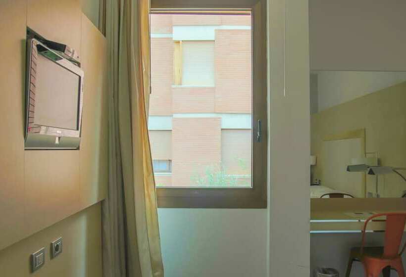 اتاق کلاسیک, Smy Bologna Centrale