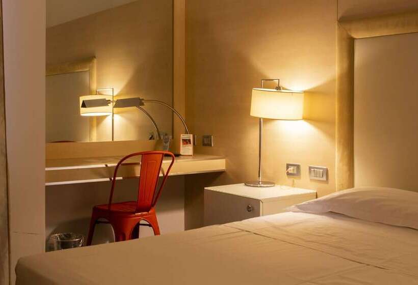 اتاق کلاسیک یک تخته, Smy Bologna Centrale