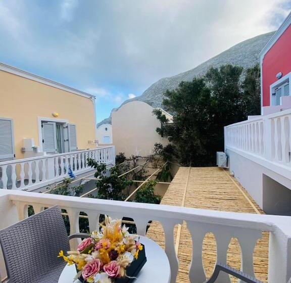 컴포트 룸, Blue Sea