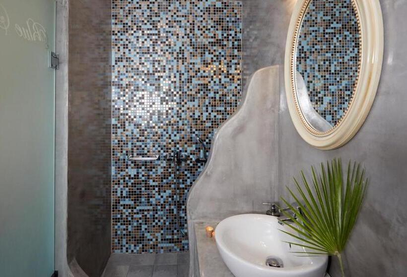 수피리어 룸, Blue Sea