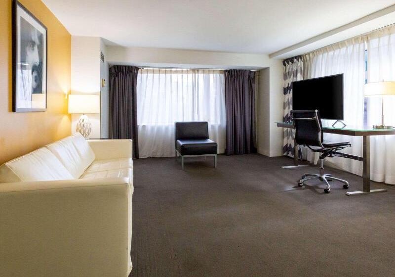 컴포트 룸, Blue Sea