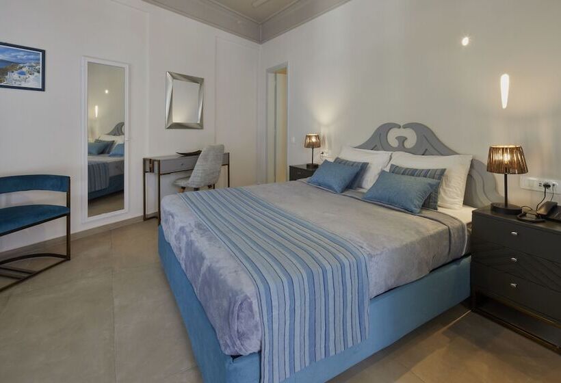 컴포트 룸, Blue Sea