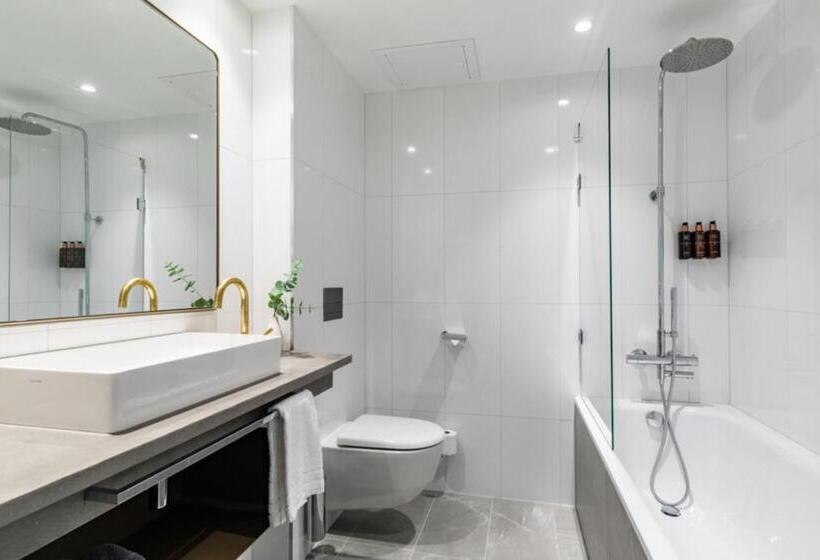 اتاق لوکس, Clarion Hotel Gillet