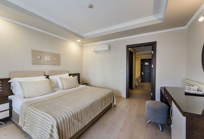 家庭间, Club Nena  All Inclusive