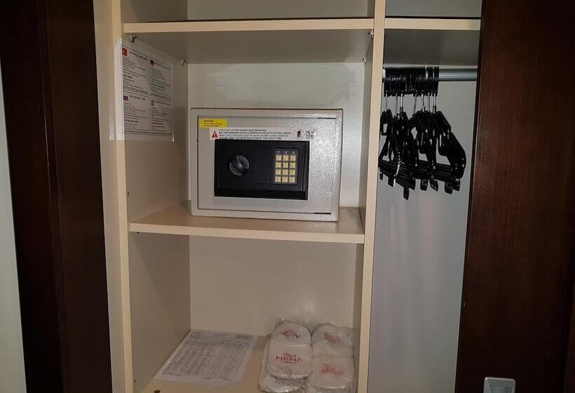 家庭间, Club Nena  All Inclusive