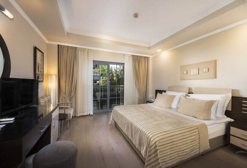 家庭间, Club Nena  All Inclusive