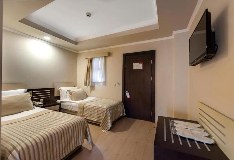 家庭间, Club Nena  All Inclusive