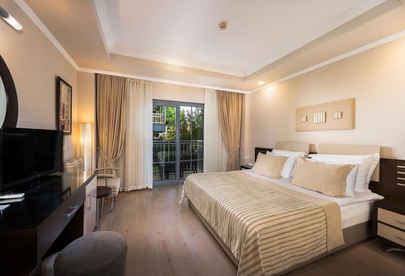 家庭间, Club Nena  All Inclusive