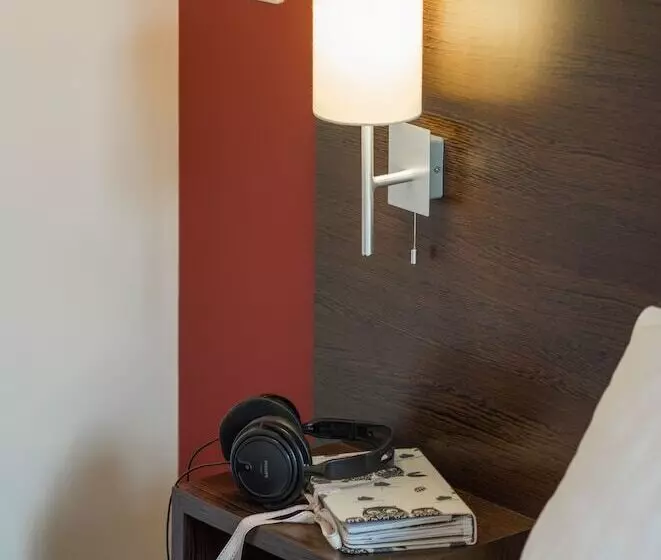 Standard Single Room, Dodo