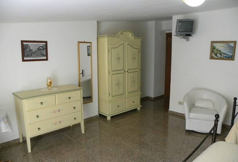 Четырехместный Номер Стандарт, Fernanda