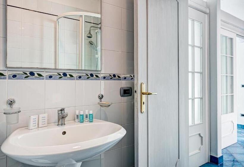 オーシャンビューのスーペリアー1ベッドルームアパートメント, Gocce Di Capri Resort