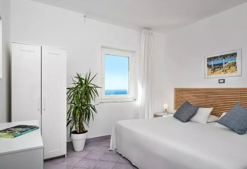 آپارتمان ممتاز دوخوابه رو به دریا, Gocce Di Capri Resort