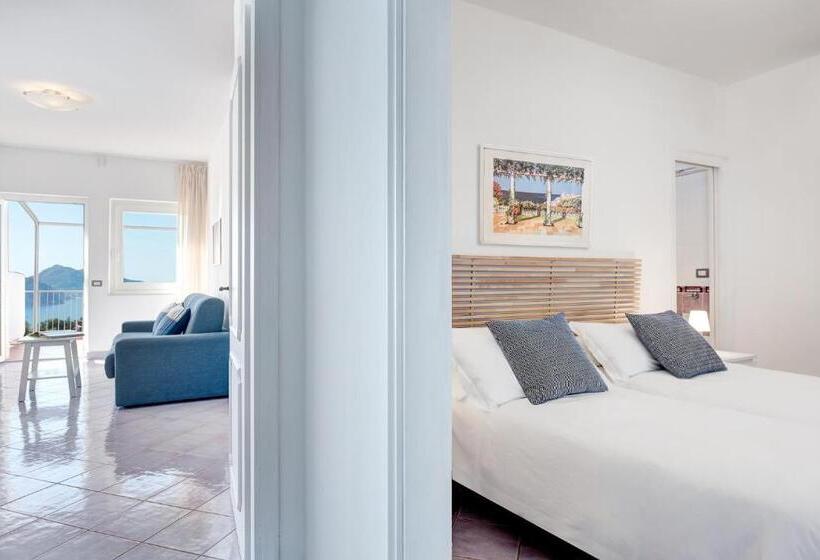 Superior 2-bedroom flat with sea view, Gocce Di Capri Resort