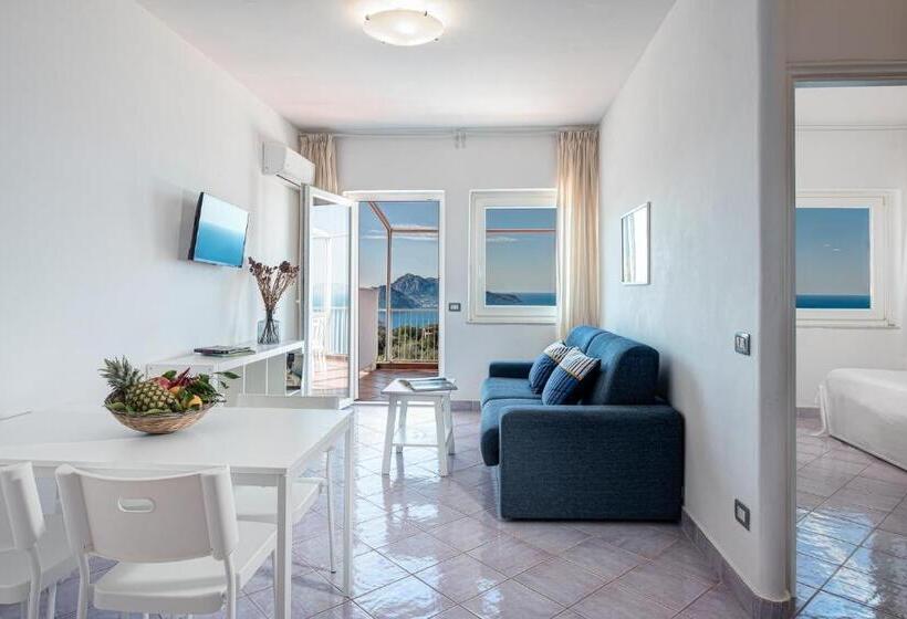 Superior 2-bedroom flat with sea view, Gocce Di Capri Resort