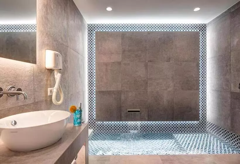 سوییت جونیور با چشم‌انداز دریا, Gocce Di Capri Resort