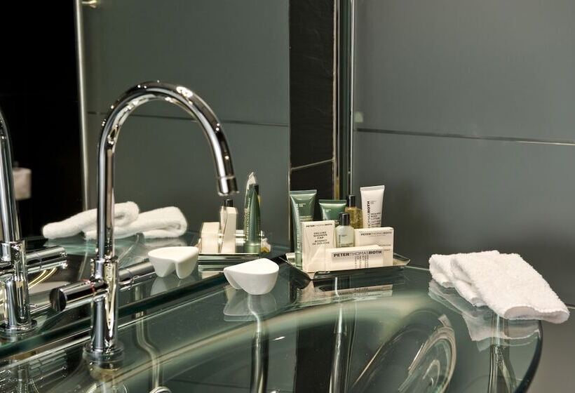 اتاق استاندارد, Hilton Madrid Airport