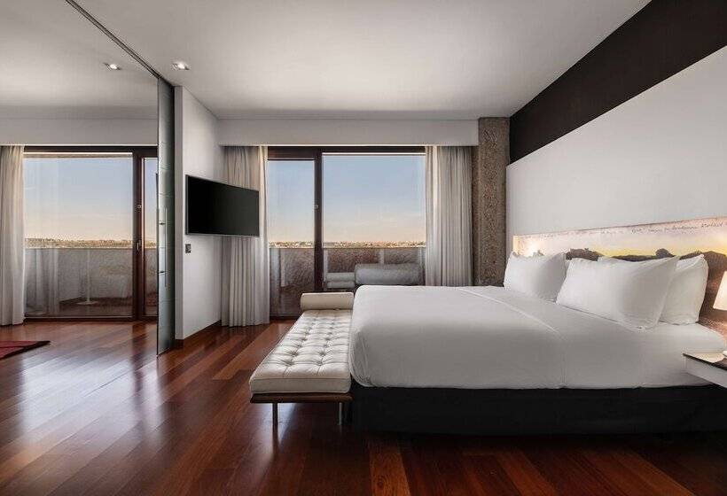 اتاق خانوادگی, Hilton Madrid Airport