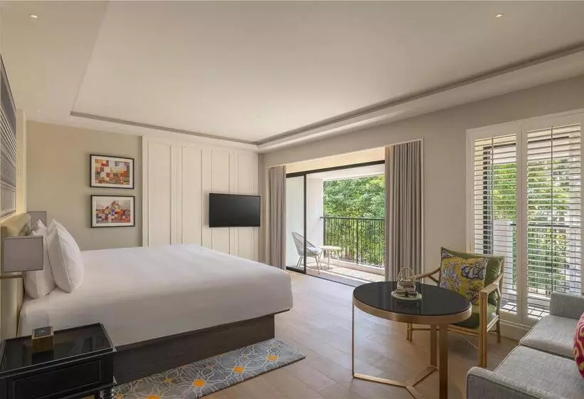 اتاق لوکس با تخت بزرگ, Hilton Madrid Airport