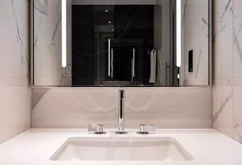 اتاق استاندارد, Hilton Madrid Airport