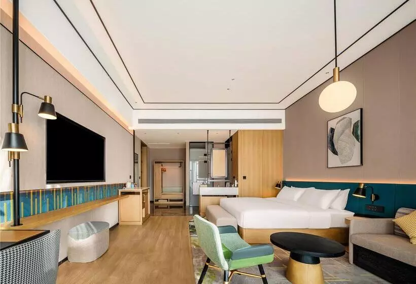 اتاق لوکس با تخت بزرگ, Hilton Madrid Airport