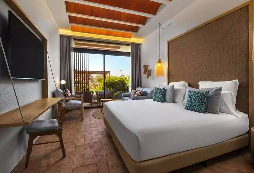 اتاق لوکس با تخت بزرگ, Hilton Madrid Airport