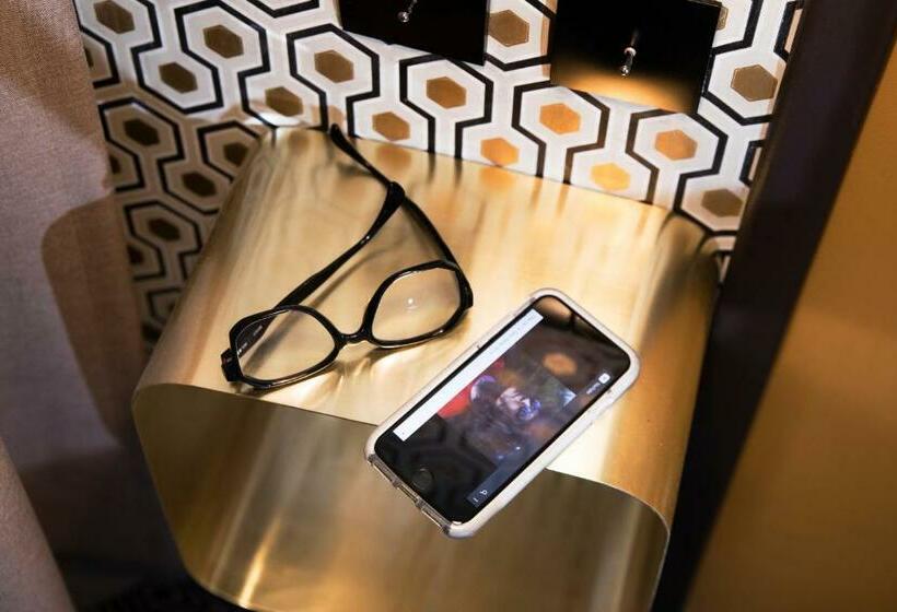 スーペリアールーム, Paris La Fayette