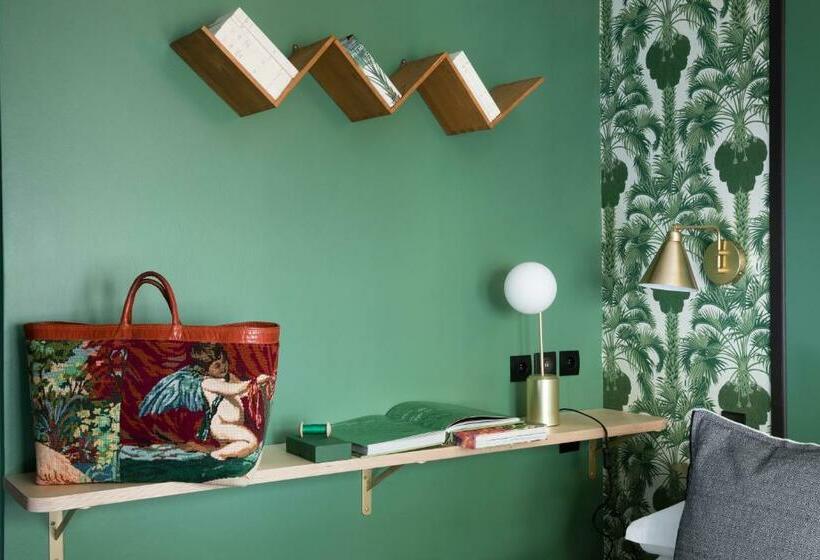 スーペリアールーム, Paris La Fayette